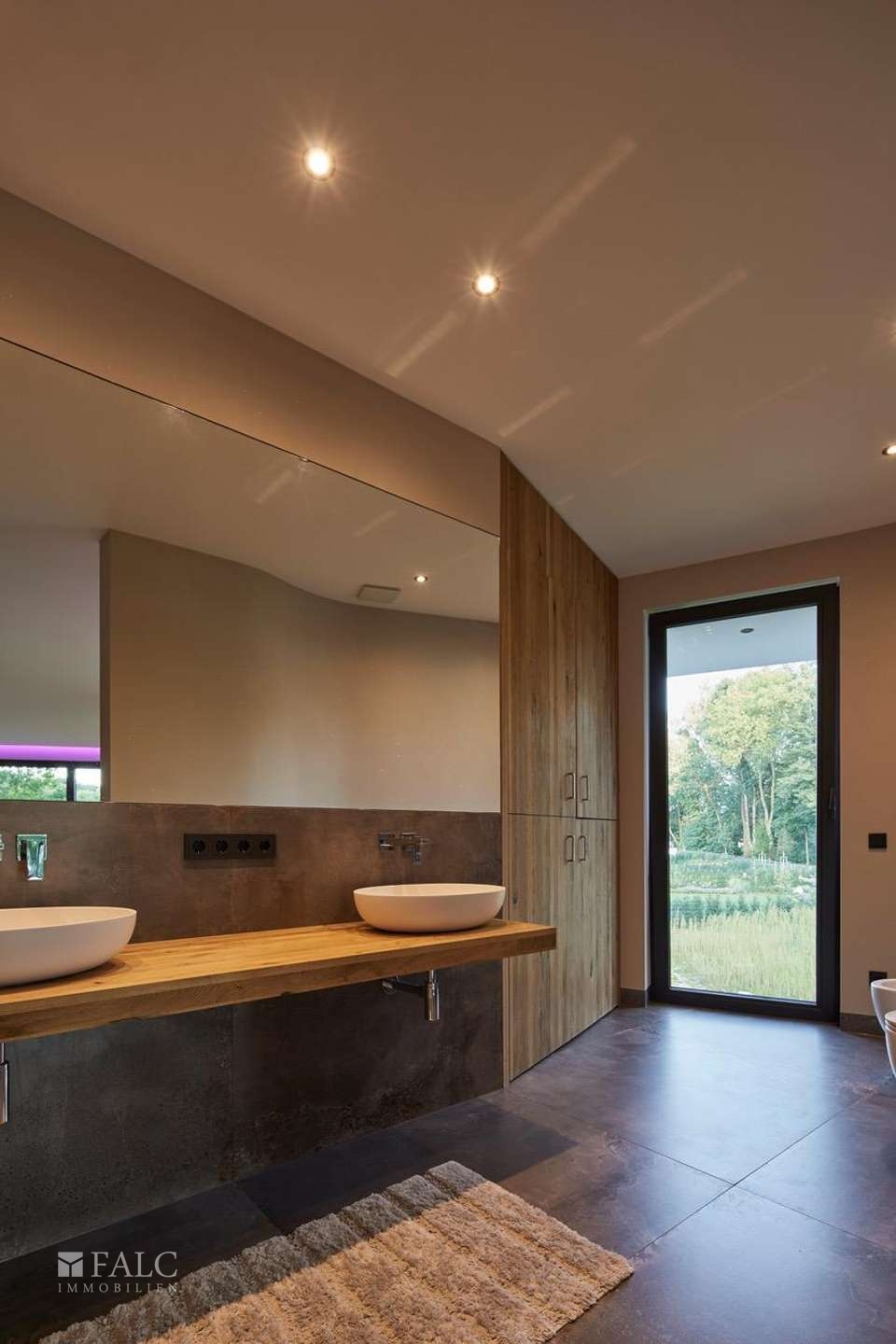 Weiteres Bad & Dusche im Schlafbereich